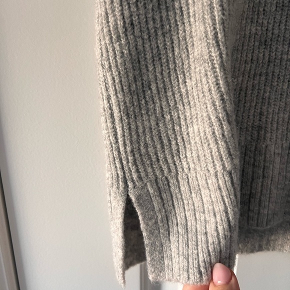 Dynamite Heavenlyarn Ribbed Knit Top - Picture 3 of 4